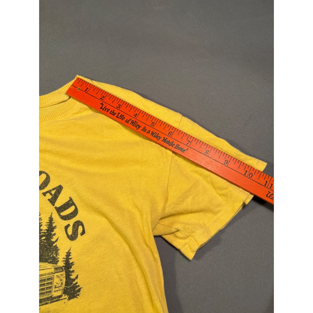 GM Chevrolet Country Roads Take Me Home Yellow Graphic Tee Shirt Medium Cotton - Picture 7 of 10